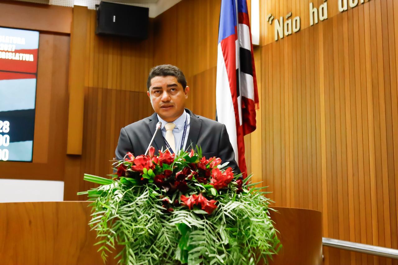 Medalha Manuel Beckman entregue ao promotor Paulo Roberto Ramos